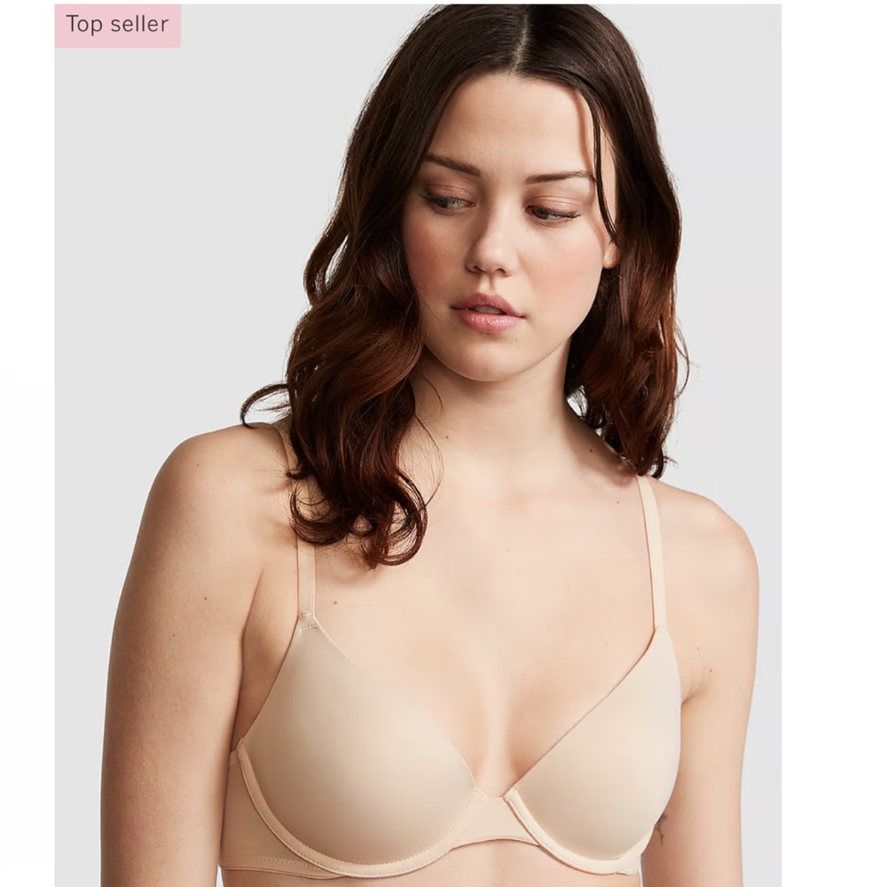 Victoria’s Secret PINK
Wear Everywhere Lightly Lined T Shirt Bra
